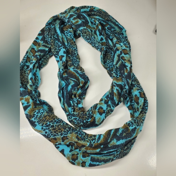 Blue Cheetah Leopard Tiger Infinity Scarf - Picture 4 of 4